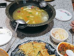 -嘎洒汤锅·花腰傣美食