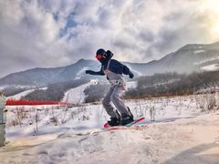 -鳌山滑雪度假区