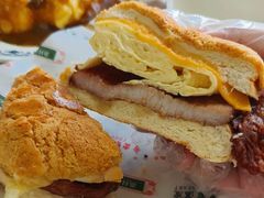 鸡扒芝士滑蛋菠萝包-渔记茶餐厅(渔村店)