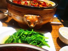 清炒豌豆尖-渝信川菜(长安店)