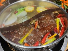 麻辣鸳鸯锅-手选潮汕鲜牛肉火锅(二七广场店)