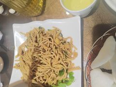 -东口码头·烧鸽子·鱼头泡饼·地方菜(金鹰悦城店)