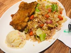 海鲜炒饭配鸡排-玛格萝妮(汇智国际商业中心店)