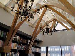 -钟书阁(松江泰晤士小镇店)