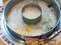 -江小渔鲜鱼火锅(冠亚星城店)