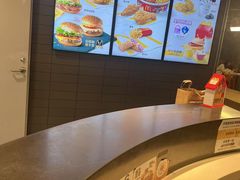 -麦当劳(中骏世界城店)