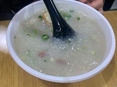 生滚鱼片粥-老广记石磨肠粉店