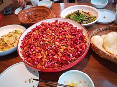 -有红鸡毛店·川菜(建设路店)