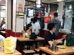 大堂-门框胡同百年卤煮(新街口店)