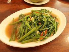 -Dang restaurant (patong phuket)