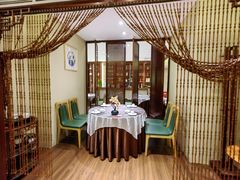 -广州中心皇冠假日酒店·百粤楼