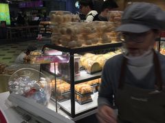 面包甜点陈列柜-BreadTalk面包新语·烘焙蛋糕(东方宝泰广场店)