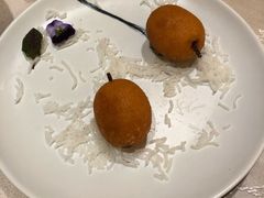 香酥枇杷果-扬州香格里拉·香宫中餐厅
