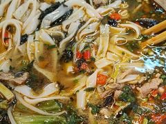 -丽丽三鲜螺蛳粉(田林路店)