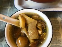 野生菌汽锅鸡-小厨子私房菜·云南美食店