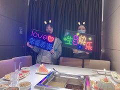 -海底捞火锅鲜切牛肉主题店(长寿路店)