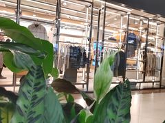 -燕莎奥特莱斯购物中心