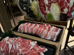 -湊湊火锅·茶憩(南京东路悦荟店)