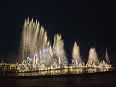 -东港音乐喷泉广场