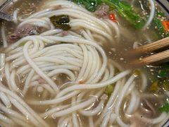 -云阿蛮云南生烫牛肉米线(奉贤路店)