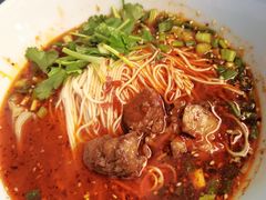 -李与白包子铺(桐梓林店)