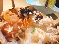 -余欢领鲜火锅(新街口店)