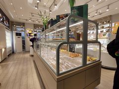面包甜点陈列柜-好利来(鞍山站前店)