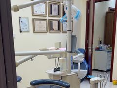 -瑞尔齿科(颐堤港诊所)