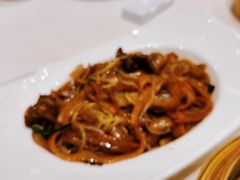 干炒牛河-稻香酒家·34年老字号·港式粤菜(汉街店)