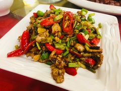 七彩椒小炒肉-椿记烧鹅(叠彩店)