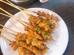 -几个木匠匠人厨房
