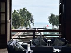 -亚龙湾喜来登·美景台大堂吧