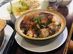 腊肠排骨煲仔饭-尝囍煲仔小菜