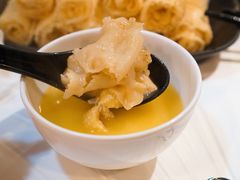 -鲜入围煮花胶鸡海鲜火锅