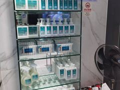 -福奈特洗衣·洗鞋·奢侈品护理(百联中环店)