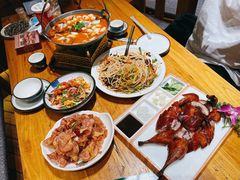 -老滇山寨•云南特色菜•地方菜•民族风情歌舞表演(金碧店)