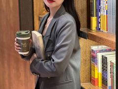 -半山书局(新世纪商城店)