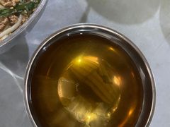 -正宗杨记普洱酸醋米线(总店)
