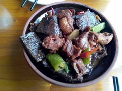 -临江餐馆二楼美食部落