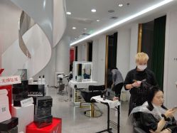 -Kraemer Paris  苏豪路易士·嘉玛发廊
