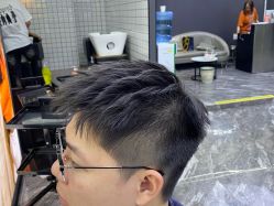 -藤野造型•烫染专业店