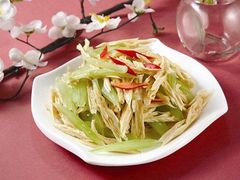 芹菜拌腐竹-茶花妹子云南餐厅(传媒大学店)