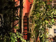 -Cuc Gach Quan Restaurant