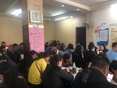 等位区-小龙大肉面馆