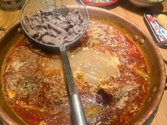 -洱火云南酸菜牛肉火锅(石景山当代商城店)