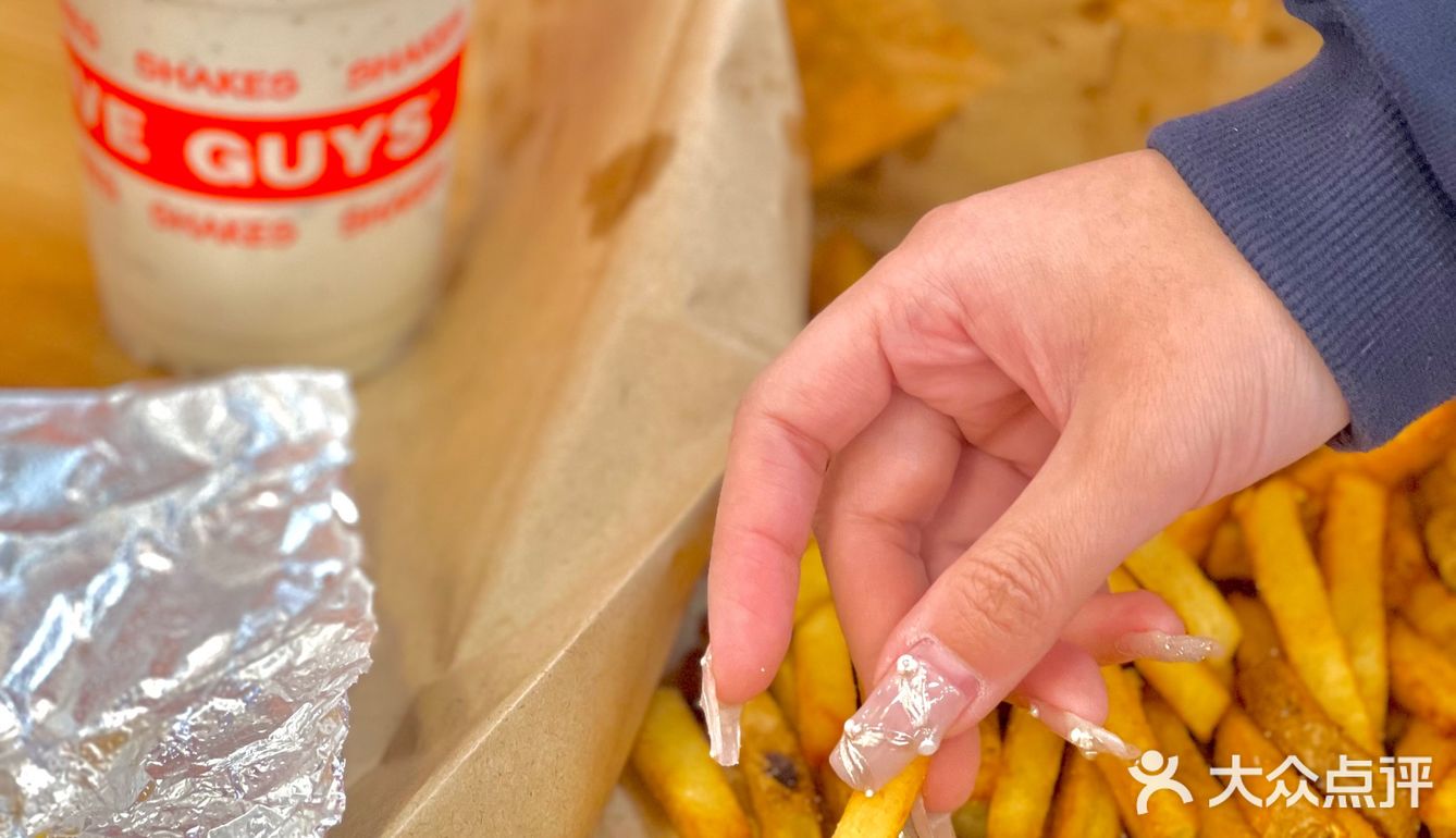 答应我来魔都一定要尝尝这口汉堡🍔Five Guys