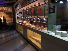 自助取餐区-蒙肥羊·酸汤潮牛·鲜牛肉火锅烤肉自助(岗顶店)