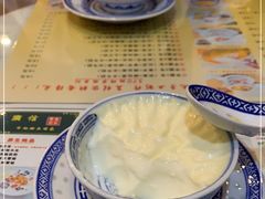 -广信牛奶甜品世家(台东店)