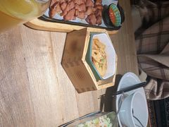 -蜜桃餐厅·伴山(湖滨商业街店)