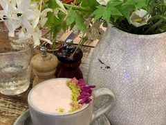 Rose&nbsp;tea&nbsp;latte-FLOVIE FLORIST CAFE